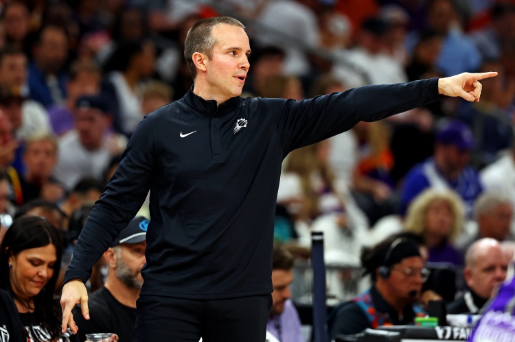 足球赛程-第三节40分！太阳主帅：暂停时不用多说什么 大家团结一起做到的